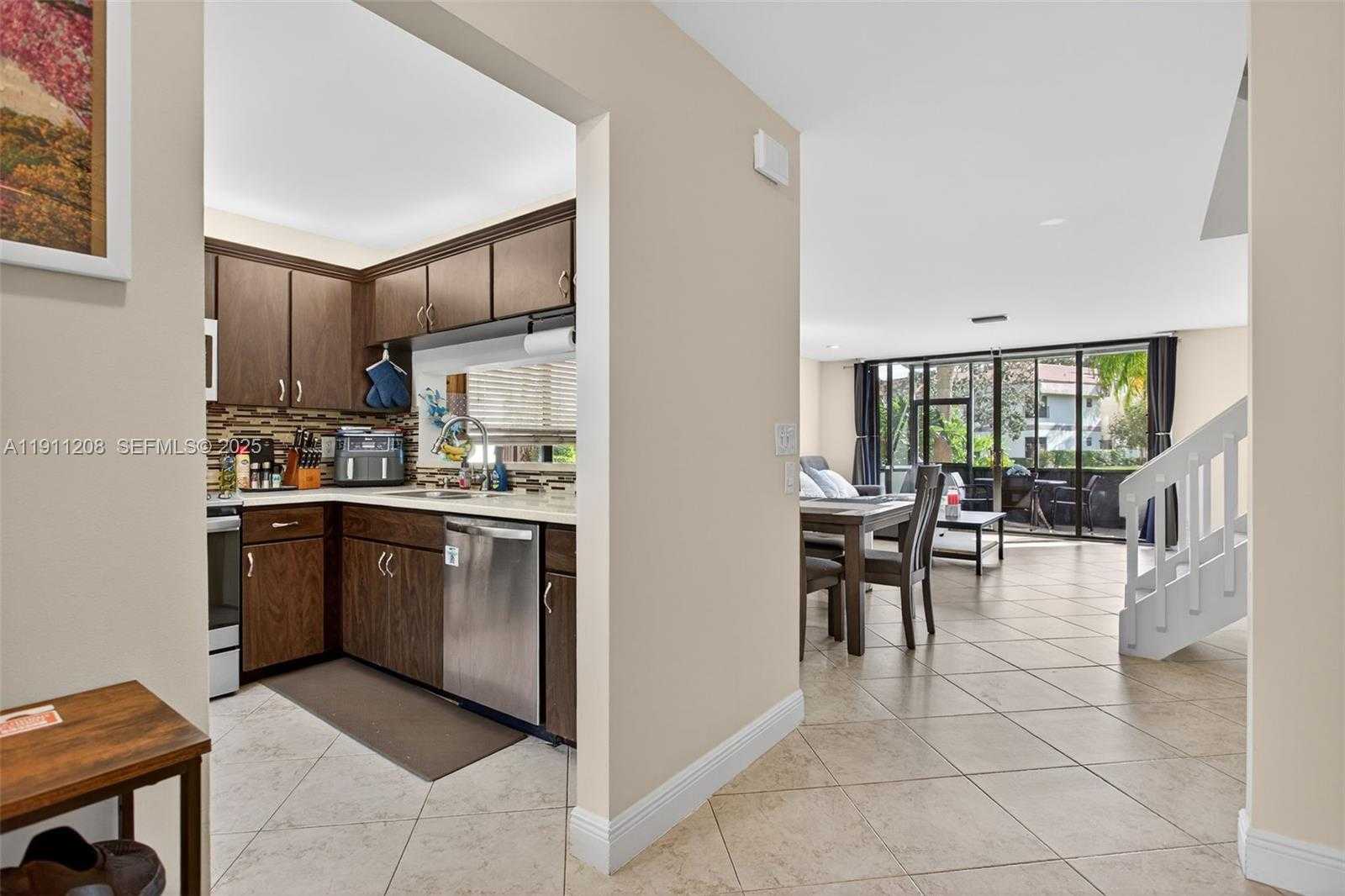 Small Image of 4588 CARAMBOLA CIR S #27219, Coconut Creek Number 16