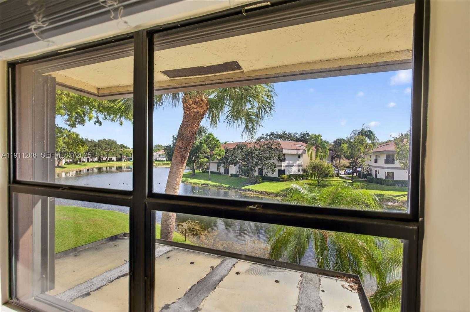 Small Image of 4588 CARAMBOLA CIR S #27219, Coconut Creek Number 34