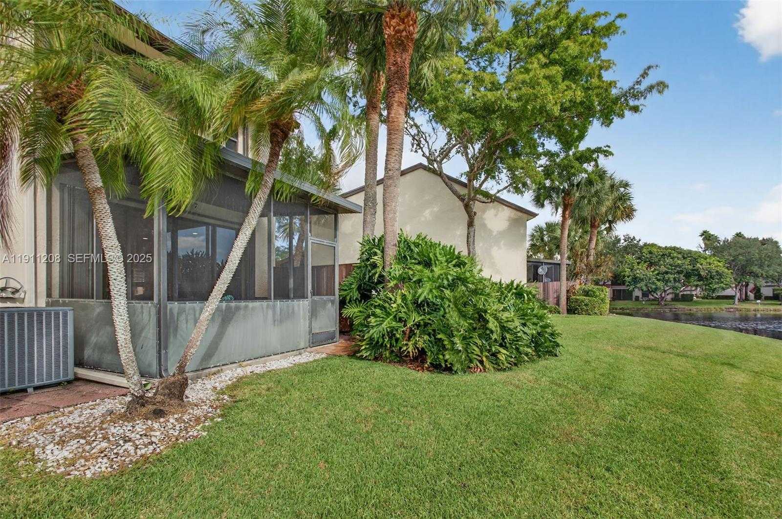 Small Image of 4588 CARAMBOLA CIR S #27219, Coconut Creek Number 55