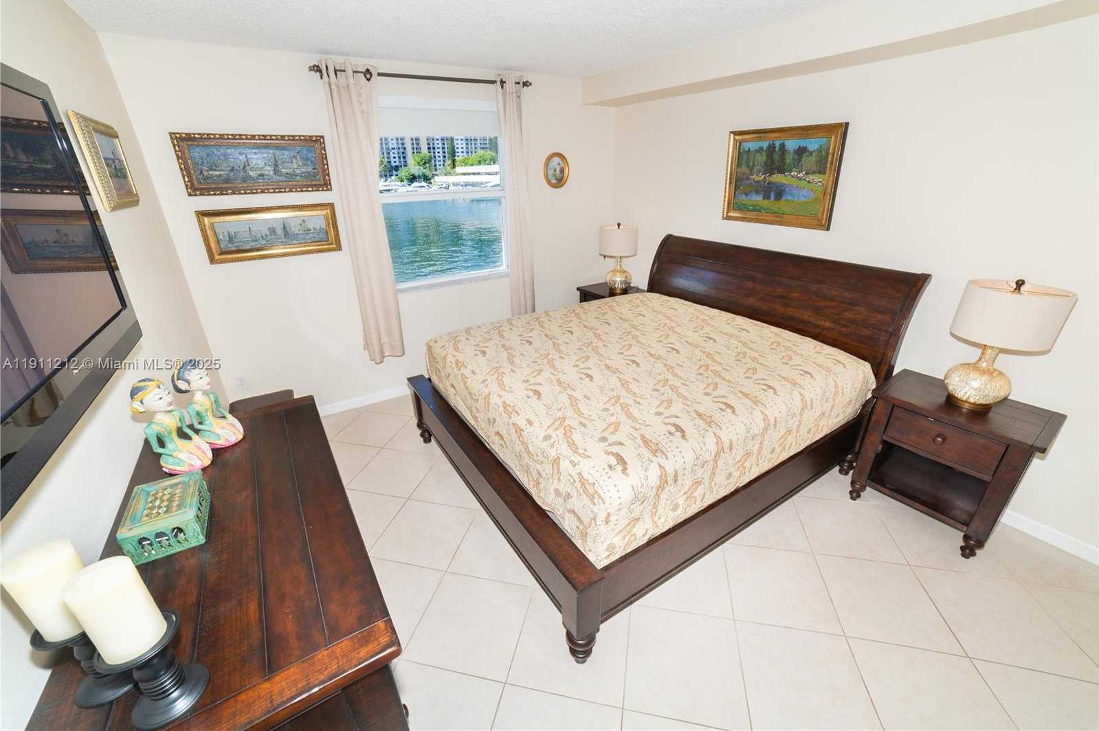 Imagen de Pequeño Objeto