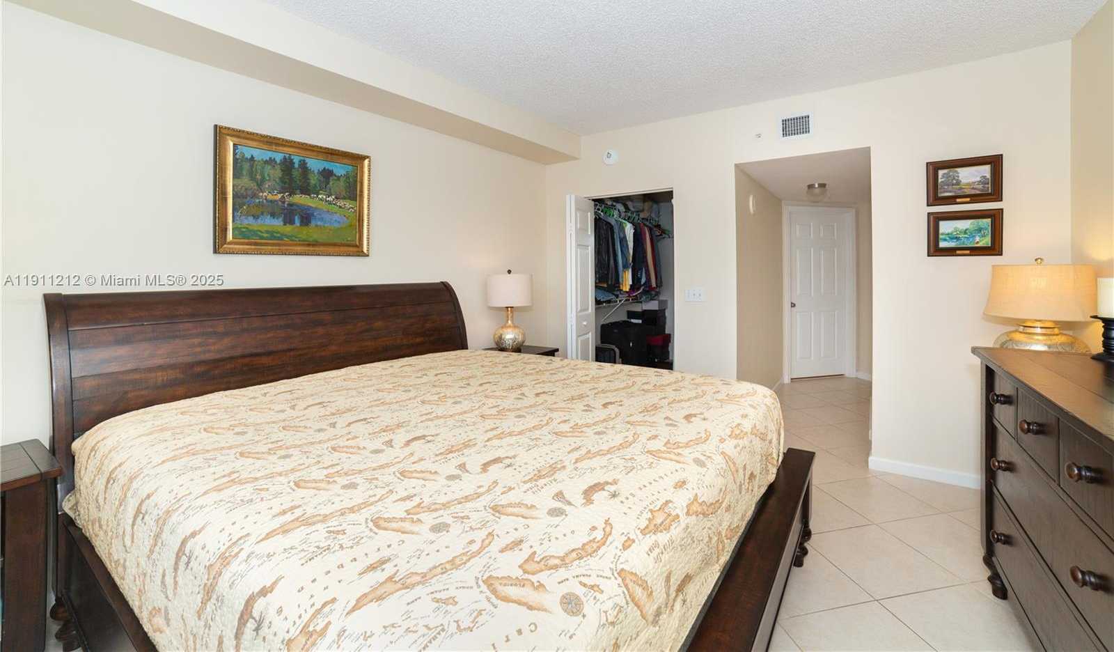 Imagen de Pequeño Objeto