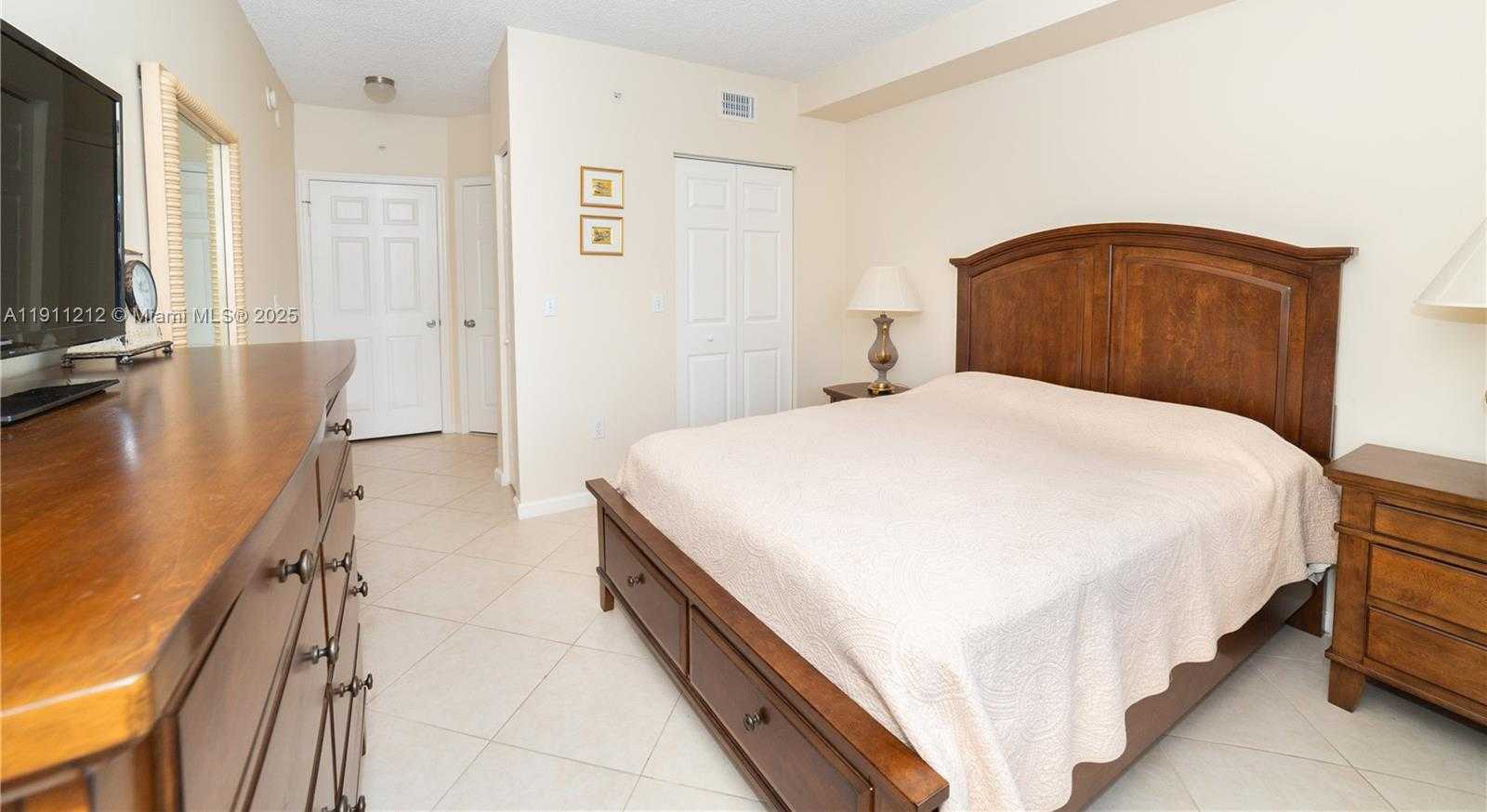 Imagen de Pequeño Objeto