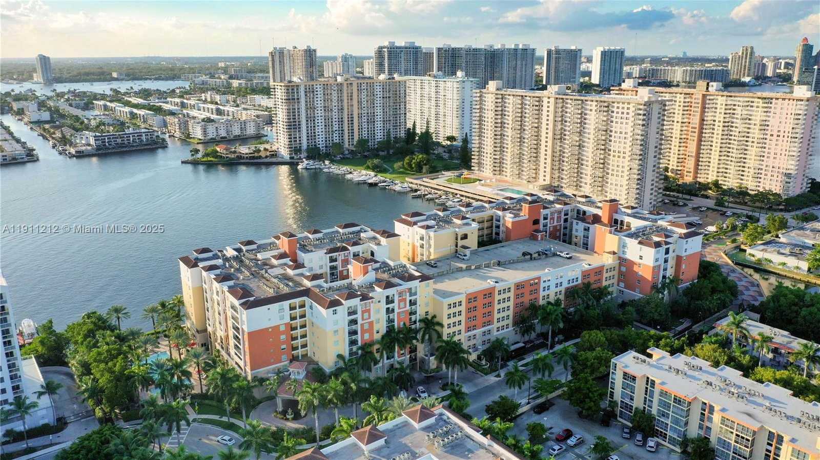 Imagen de Pequeño Objeto