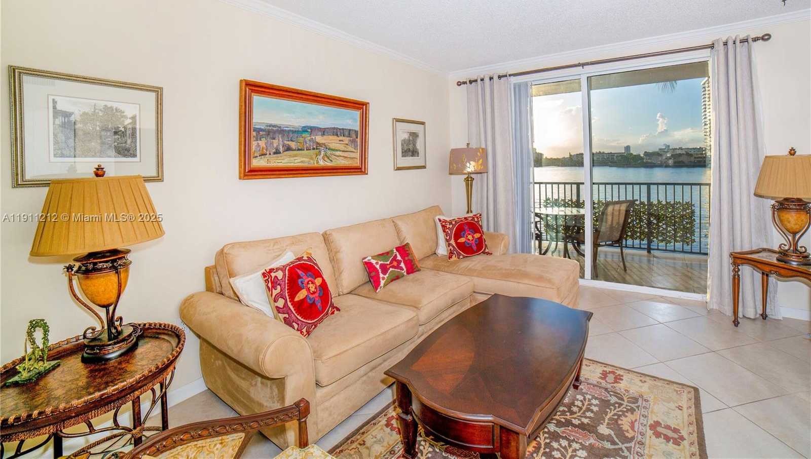 Imagen de Pequeño Objeto