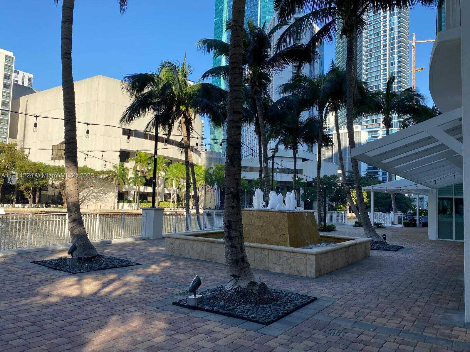 Small Image of 31 SOUTH EAST 5TH ST #2910, Miami Number 31