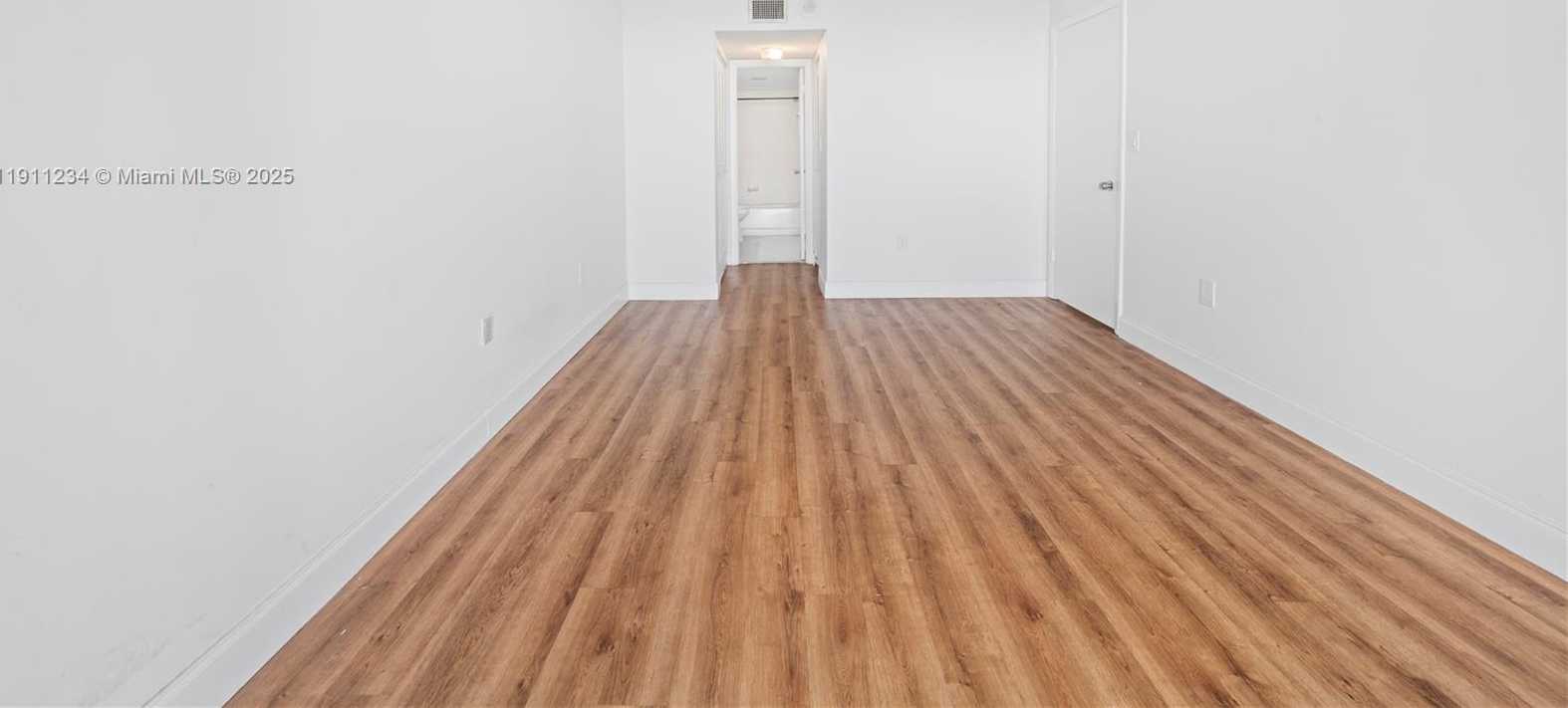 Small Image of 1300 NORTH EAST MIAMI GARDENS DR #512E, Miami Number 14