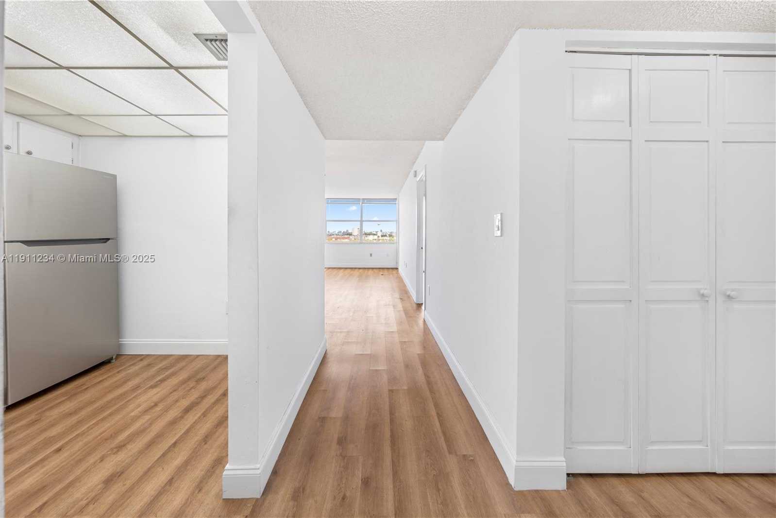 Small Image of 1300 NORTH EAST MIAMI GARDENS DR #512E, Miami Number 9