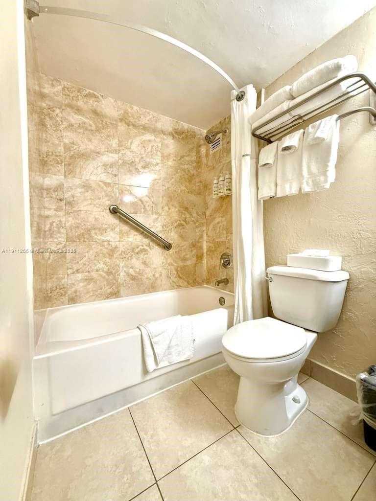 Small Image of 19201 COLLINS AVE #904, Sunny Isles Beach Number 23