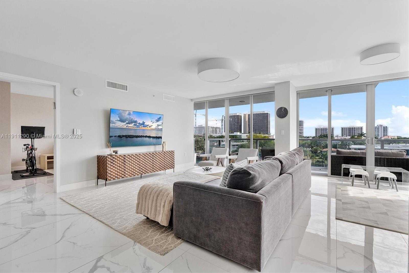 Small Image of 9521 EAST BAY HARBOR DR #604, Bay Harbor Islands Number 13