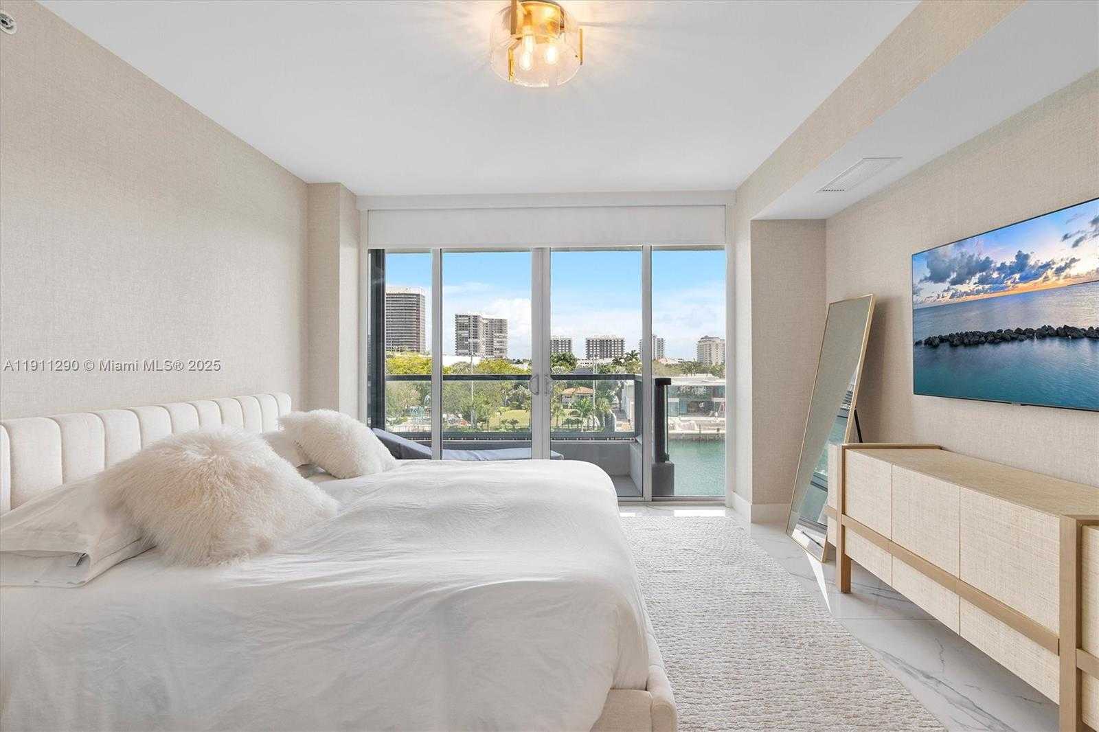 Small Image of 9521 EAST BAY HARBOR DR #604, Bay Harbor Islands Number 21