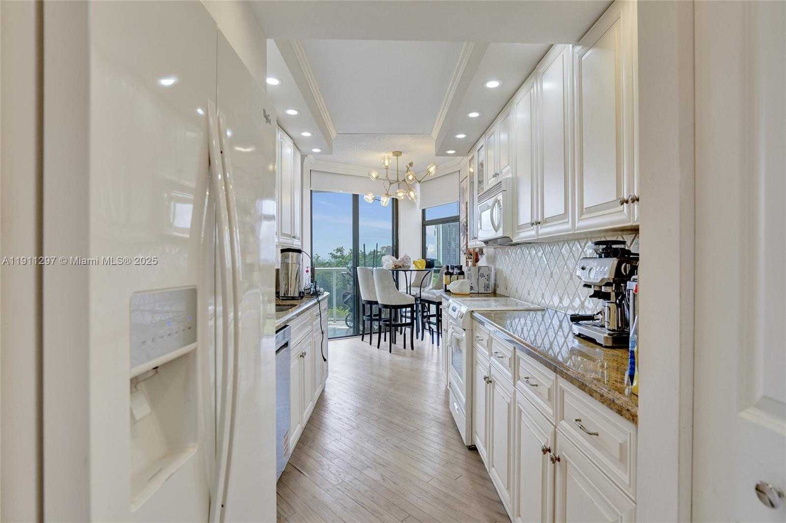 Small Image of 20281 EAST COUNTRY CLUB DR #511, Aventura Number 10