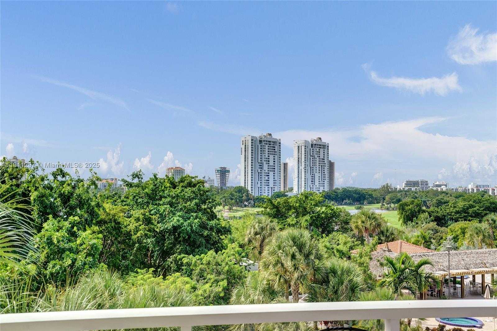Small Image of 20281 EAST COUNTRY CLUB DR #511, Aventura Number 39