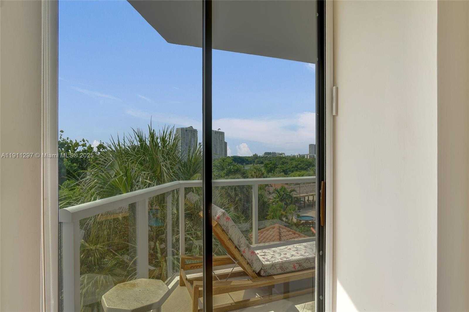 Small Image of 20281 EAST COUNTRY CLUB DR #511, Aventura Number 46