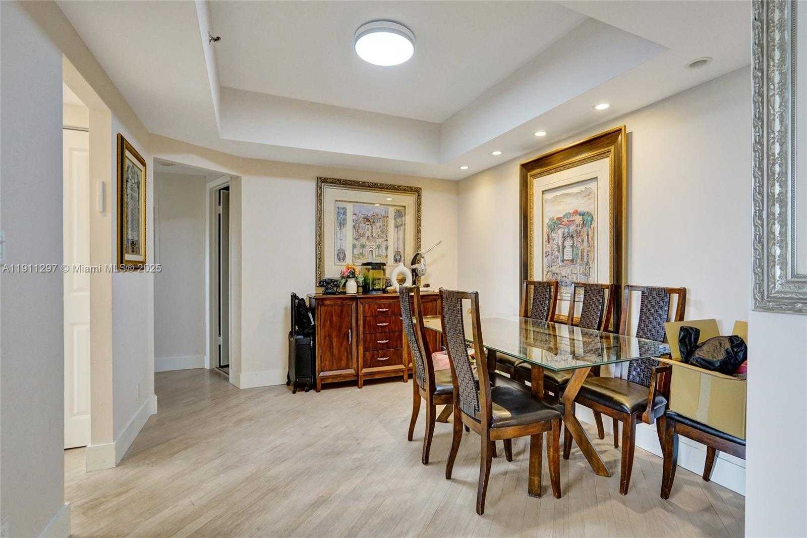 Small Image of 20281 EAST COUNTRY CLUB DR #511, Aventura Number 6