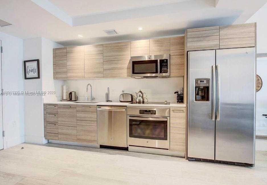 Small Image of 121 NORTH EAST 34TH ST #1603, Miami Number 8