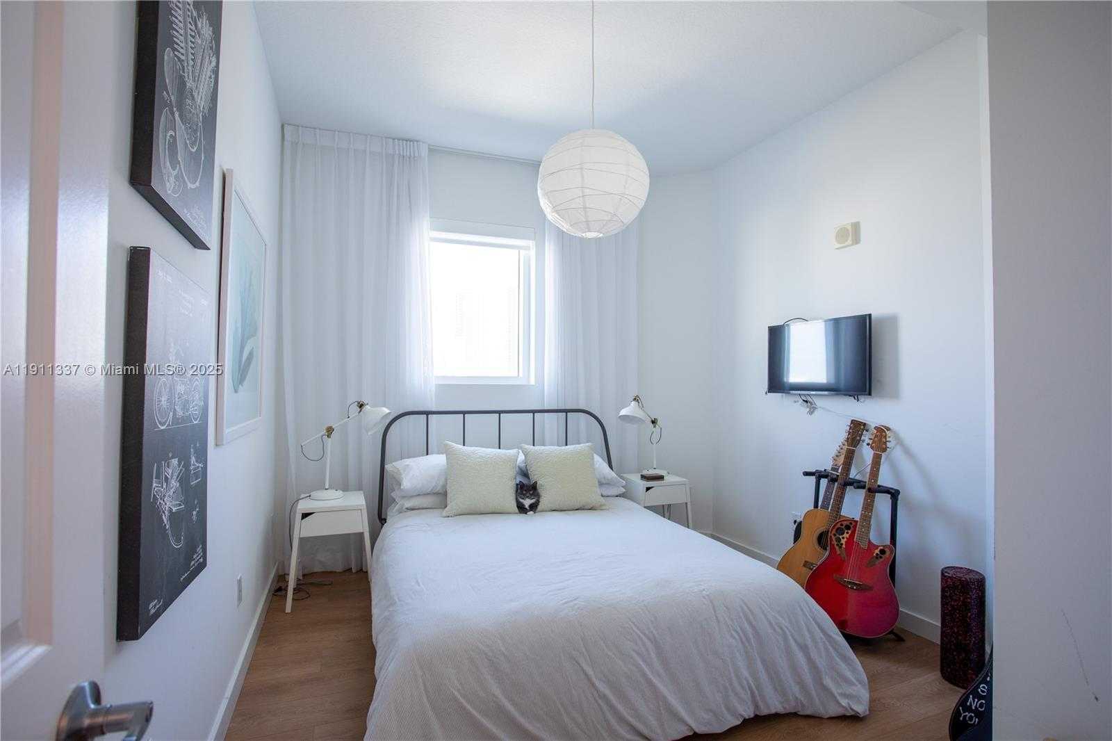 Small Image of 1945 SOUTH OCEAN DR #1108, Hallandale Beach Number 21