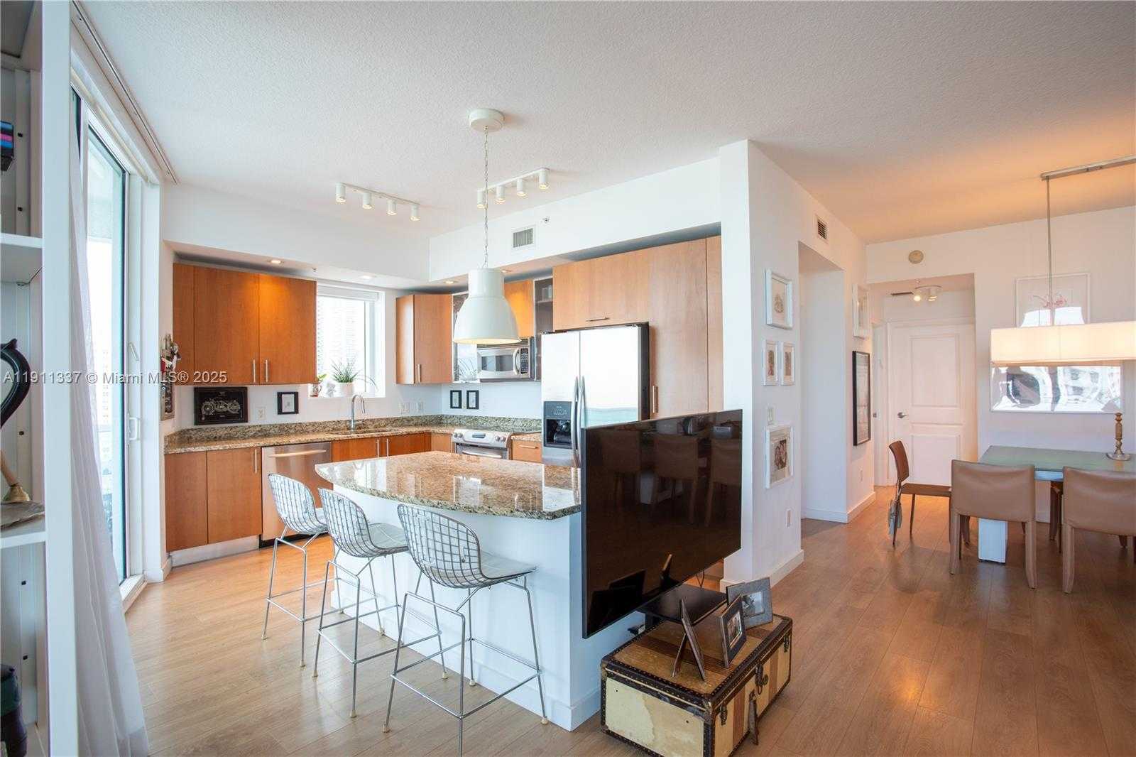 Small Image of 1945 SOUTH OCEAN DR #1108, Hallandale Beach Number 4