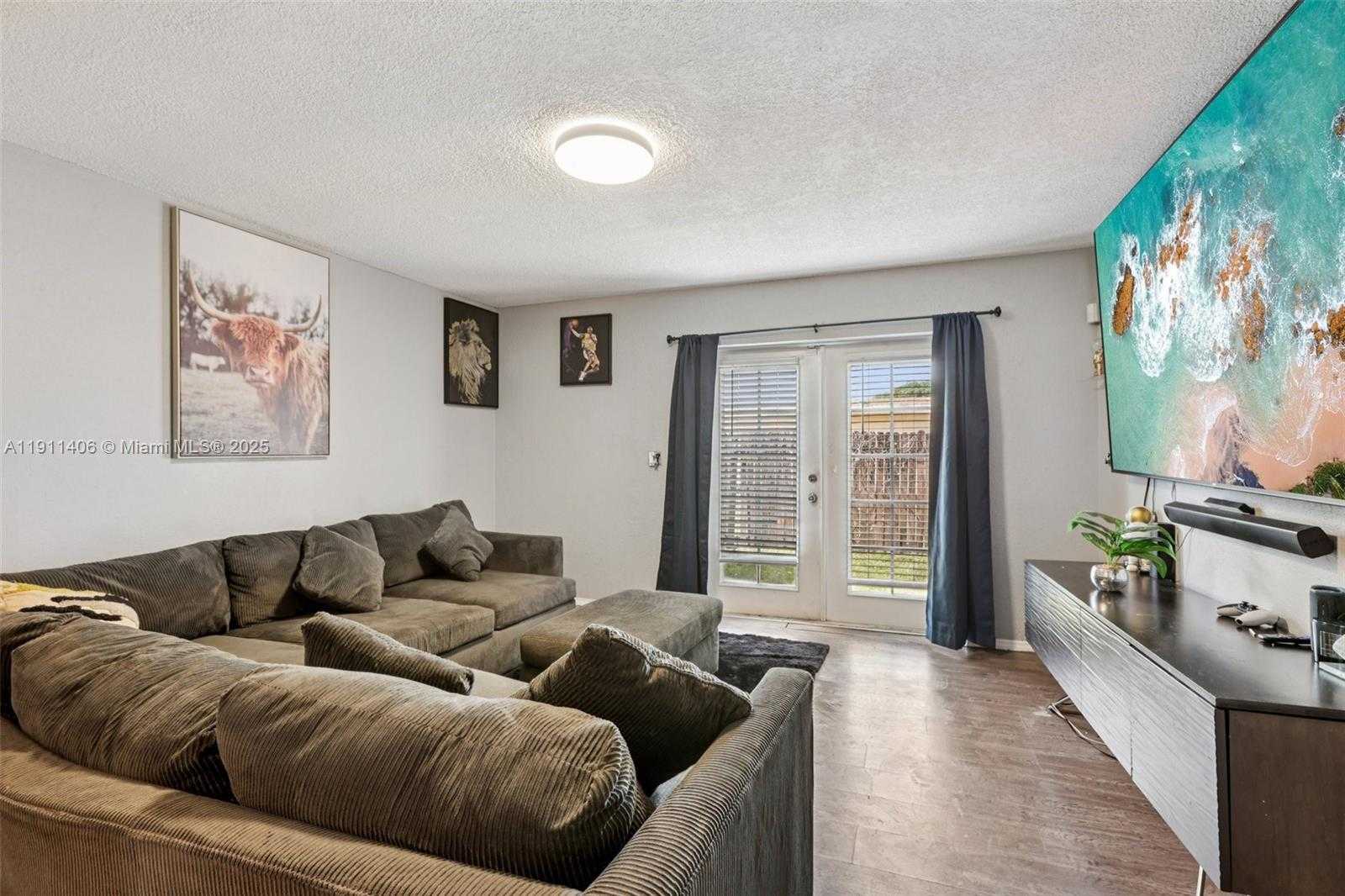 Small Image of 2117 EAST BOND DR #1, West Palm Beach Number 15