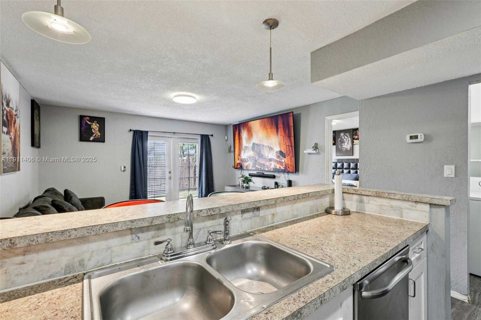 Small Image of 2117 EAST BOND DR #1, West Palm Beach Number 19
