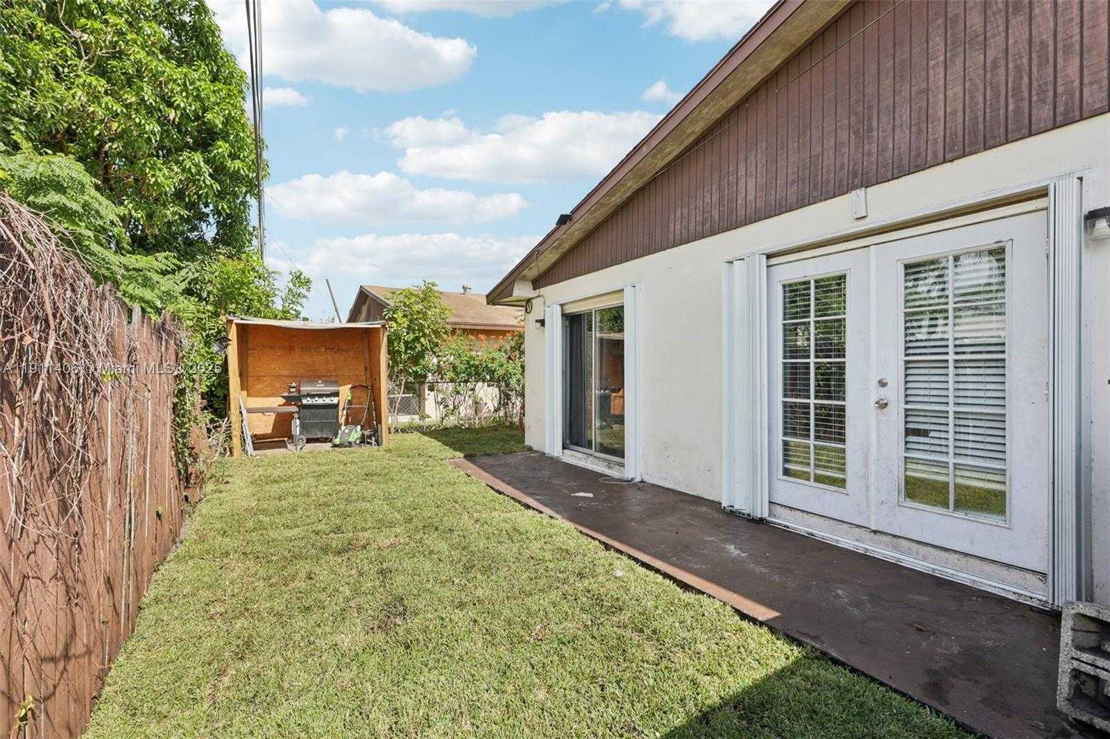 Small Image of 2117 EAST BOND DR #1, West Palm Beach Number 28