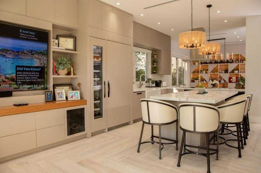 Small Image of 4819 UNIVERSITY DR #4819, Coral Gables Number 14