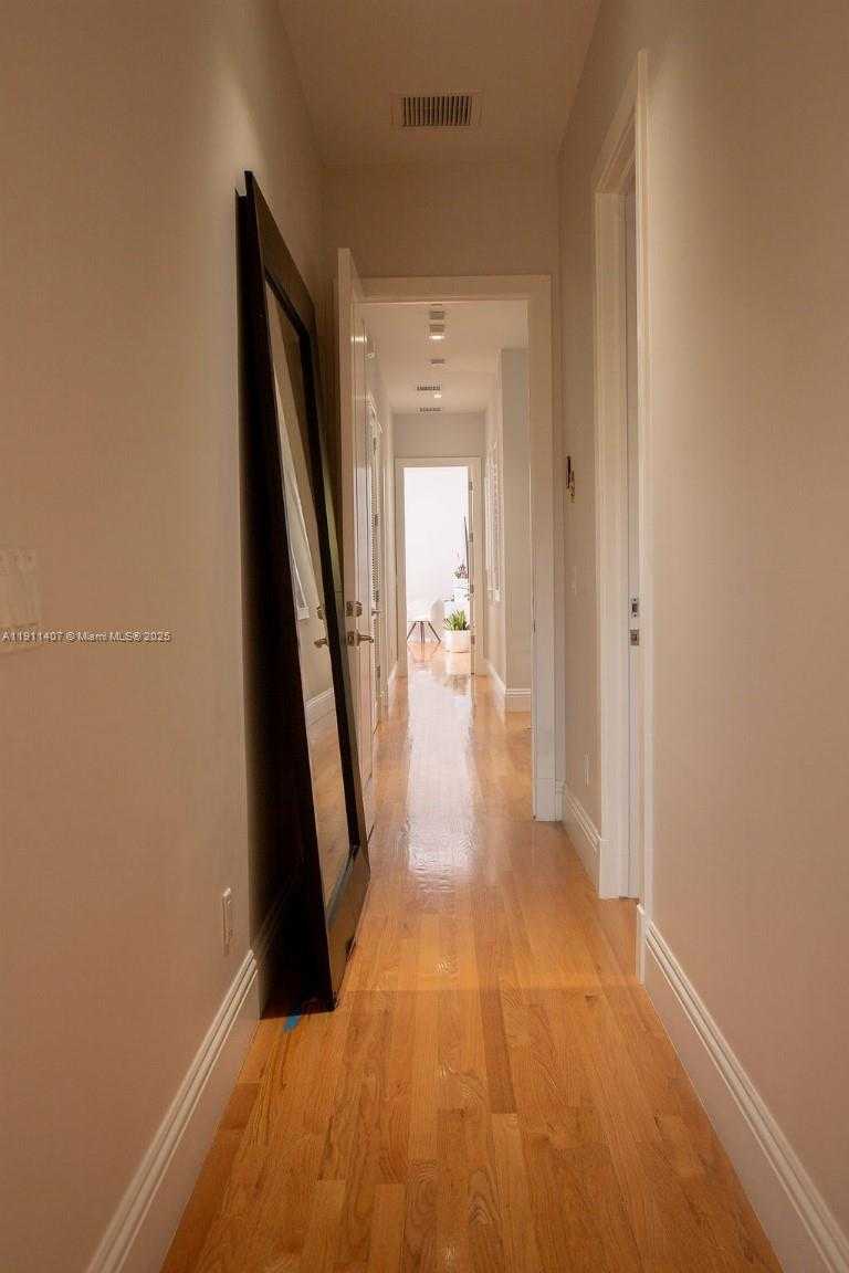 Small Image of 4819 UNIVERSITY DR #4819, Coral Gables Number 39