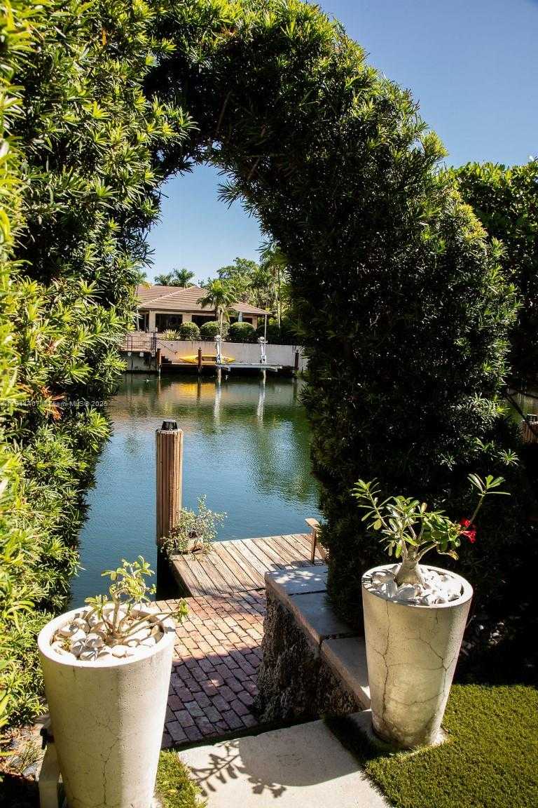 Small Image of 4819 UNIVERSITY DR #4819, Coral Gables Number 46