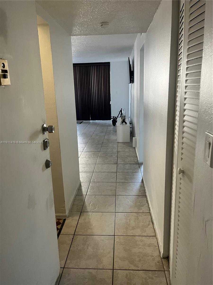 Small Image of 1825 WEST 44TH PL #309, Hialeah Number 7