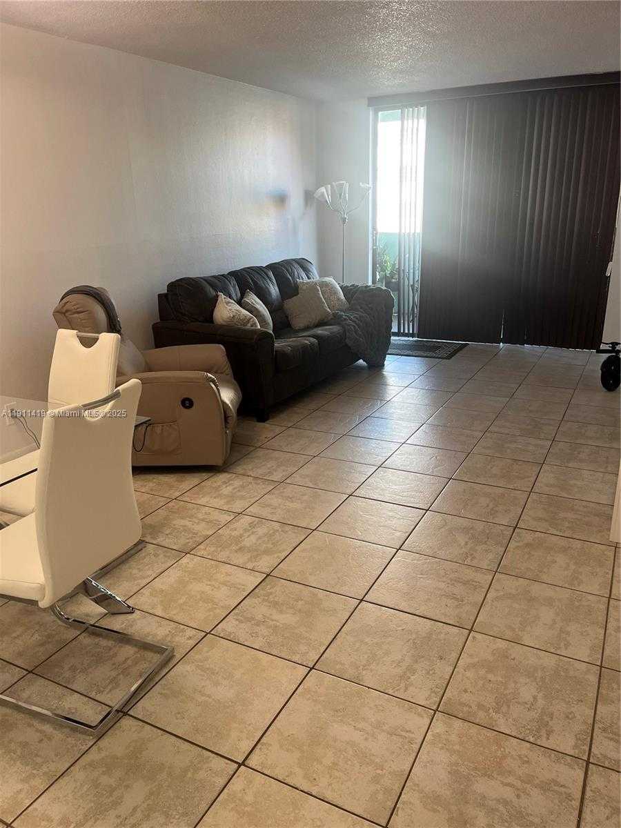 Small Image of 1825 WEST 44TH PL #309, Hialeah Number 8