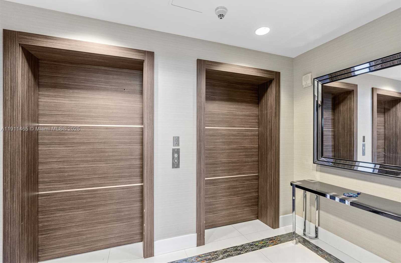 Small Image of 18201 COLLINS AVE #709, Sunny Isles Beach Number 4