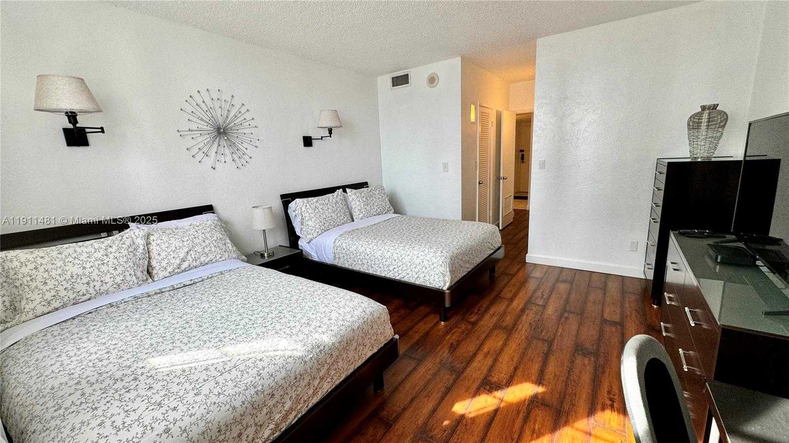 Imagen de Pequeño Objeto