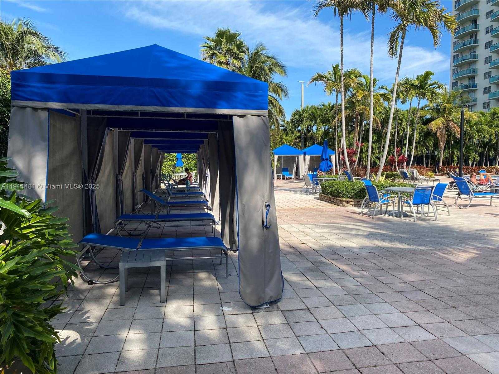 Imagen de Pequeño Objeto