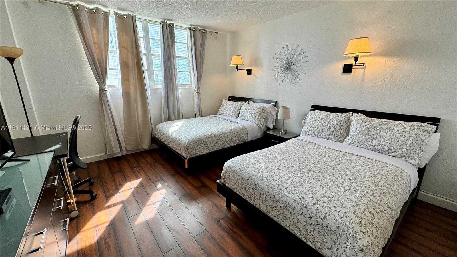 Imagen de Pequeño Objeto