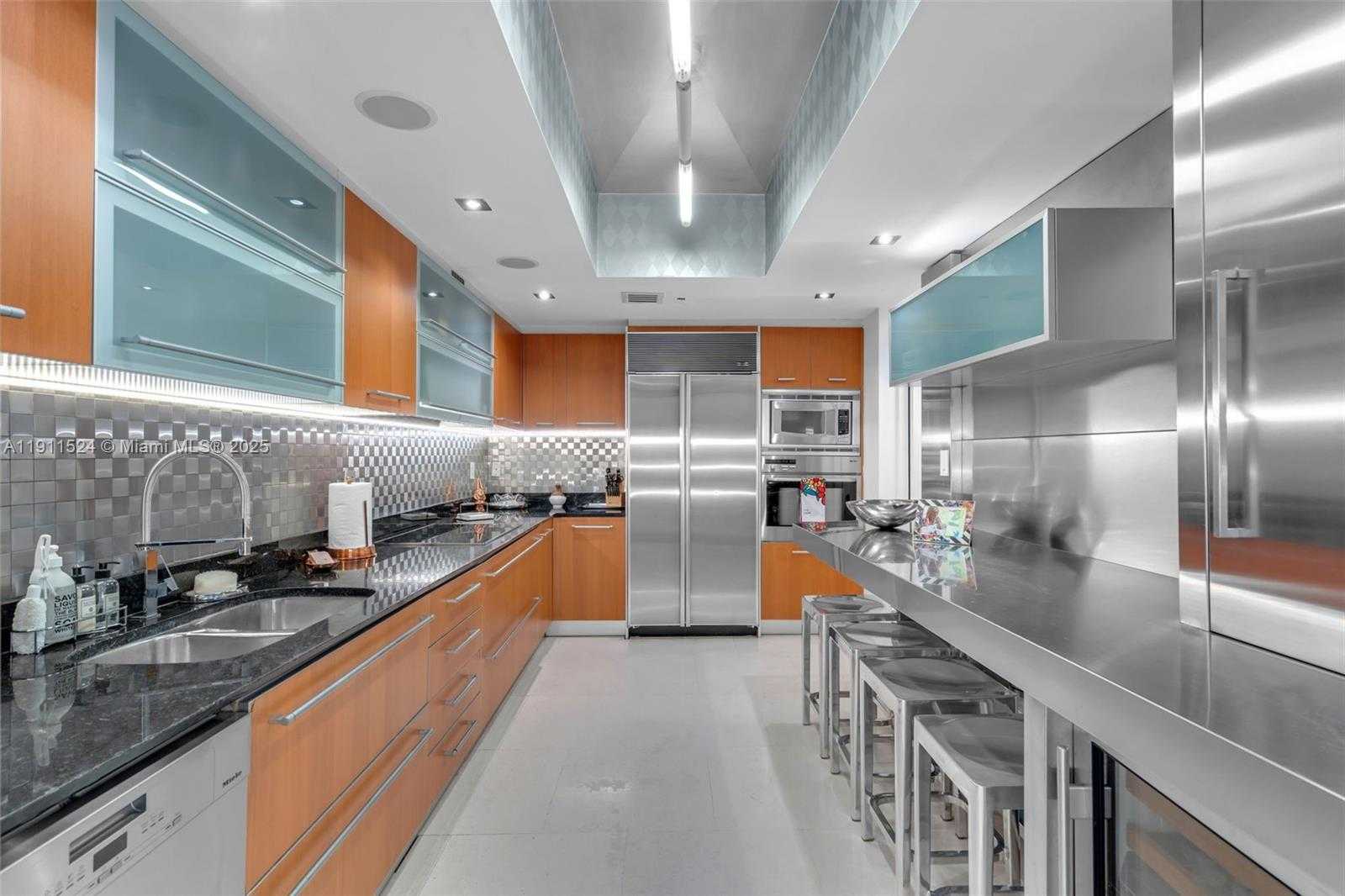 Small Image of 400 ALTON RD #706, Miami Beach Number 12