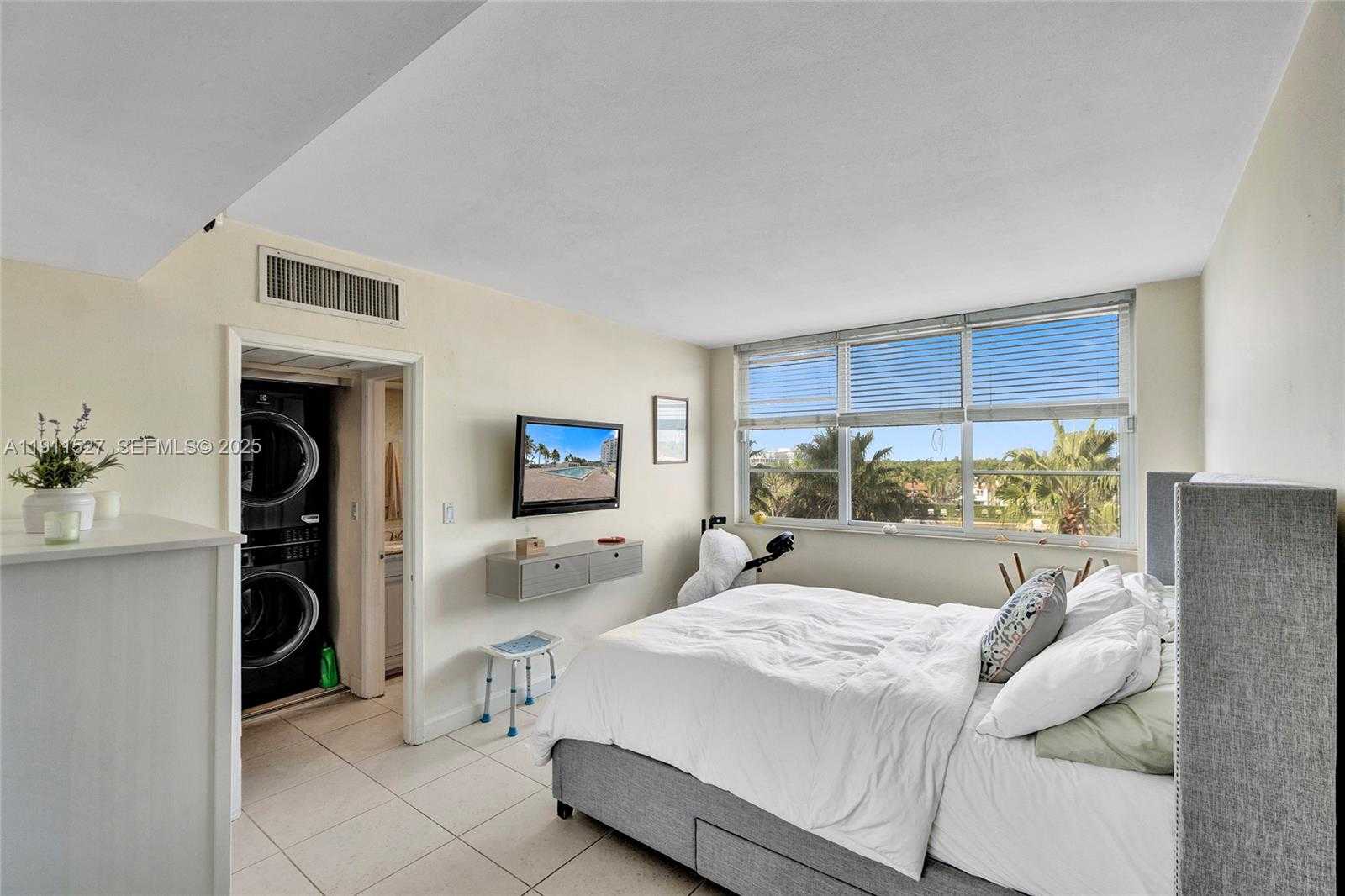 Small Image of 5005 COLLINS AVE #608, Miami Beach Number 25