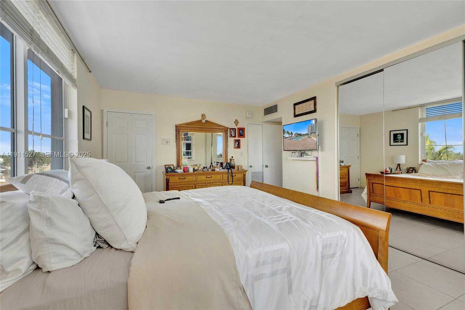 Small Image of 5005 COLLINS AVE #608, Miami Beach Number 33
