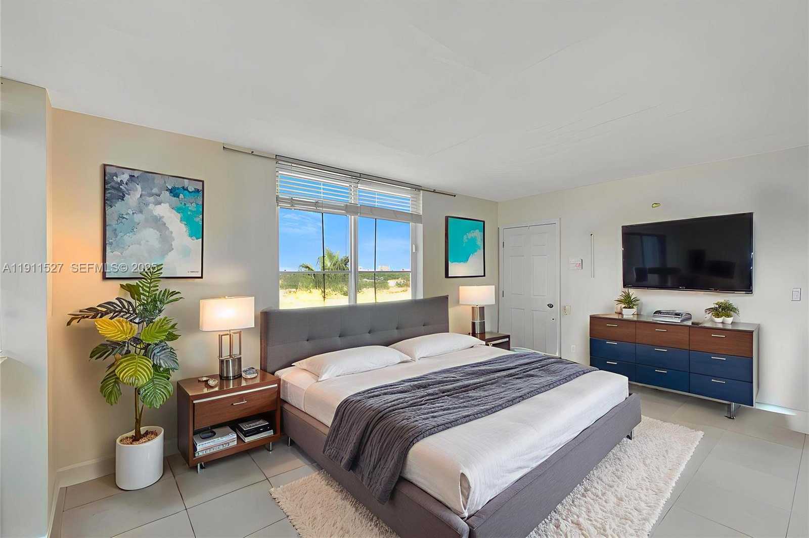 Small Image of 5005 COLLINS AVE #608, Miami Beach Number 4