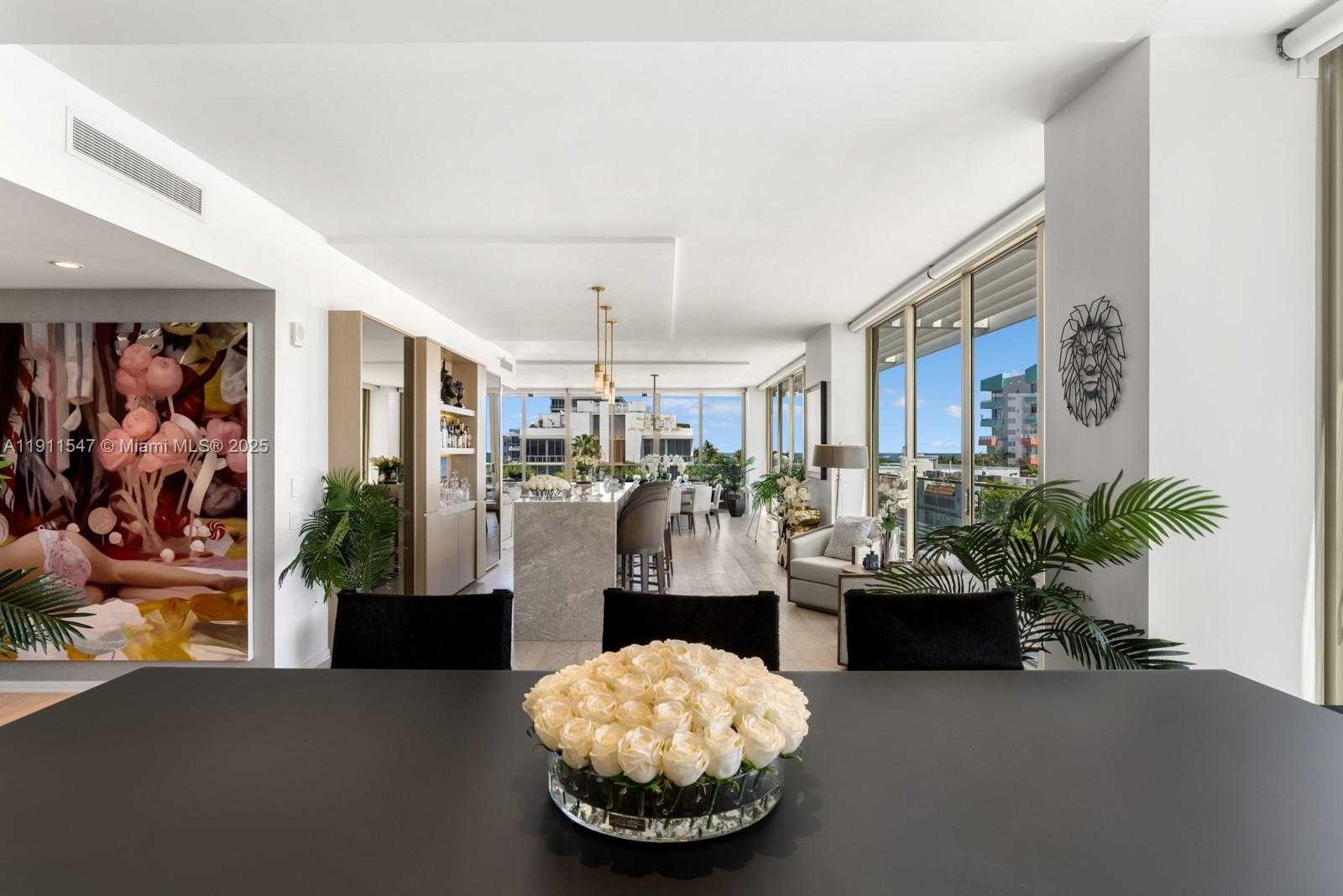 Small Image of 300 COLLINS AVE #PH3, Miami Beach Number 17