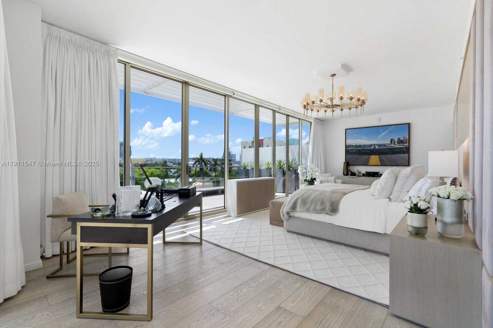 Small Image of 300 COLLINS AVE #PH3, Miami Beach Number 22