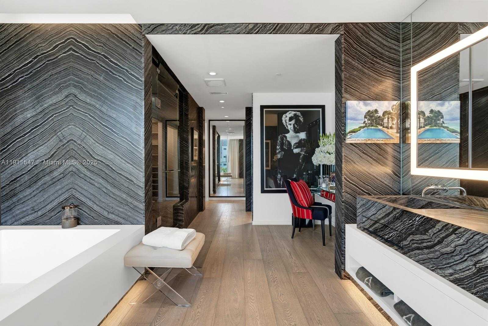 Small Image of 300 COLLINS AVE #PH3, Miami Beach Number 27
