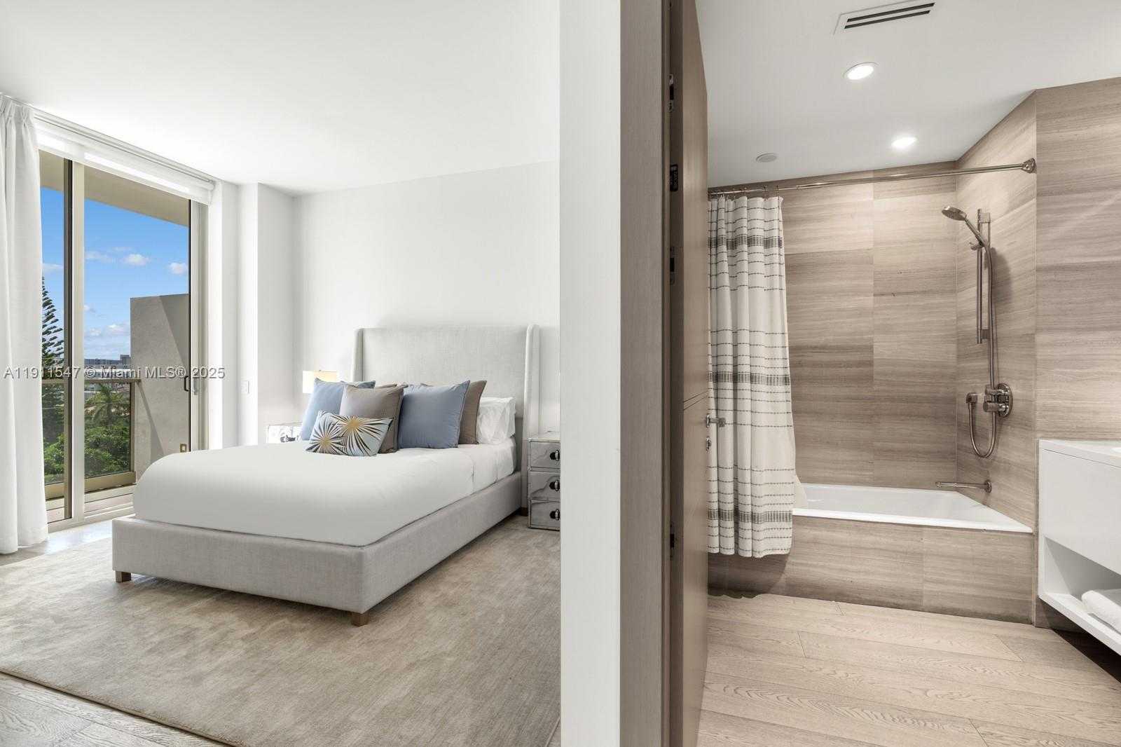 Small Image of 300 COLLINS AVE #PH3, Miami Beach Number 31