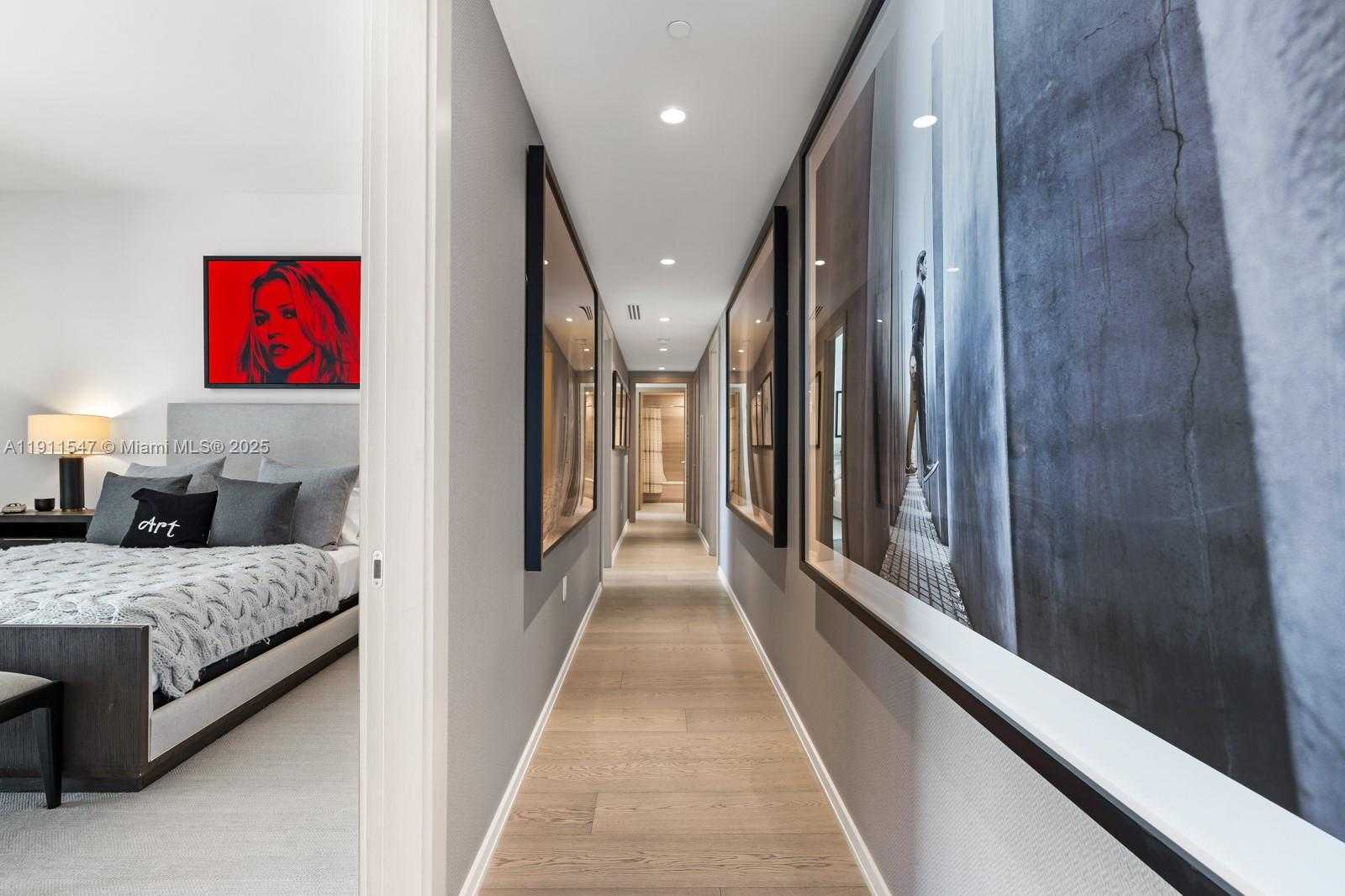 Small Image of 300 COLLINS AVE #PH3, Miami Beach Number 33