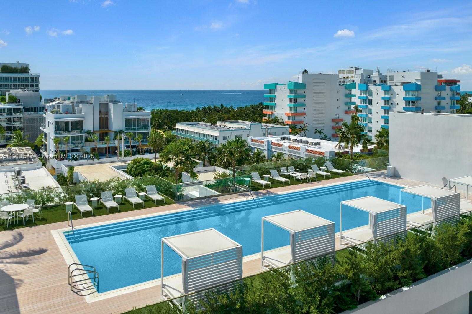Small Image of 300 COLLINS AVE #PH3, Miami Beach Number 45