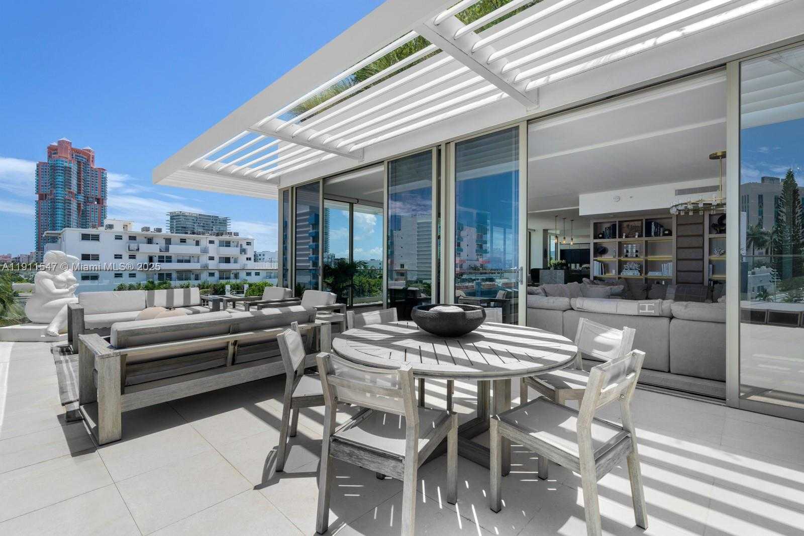Small Image of 300 COLLINS AVE #PH3, Miami Beach Number 5