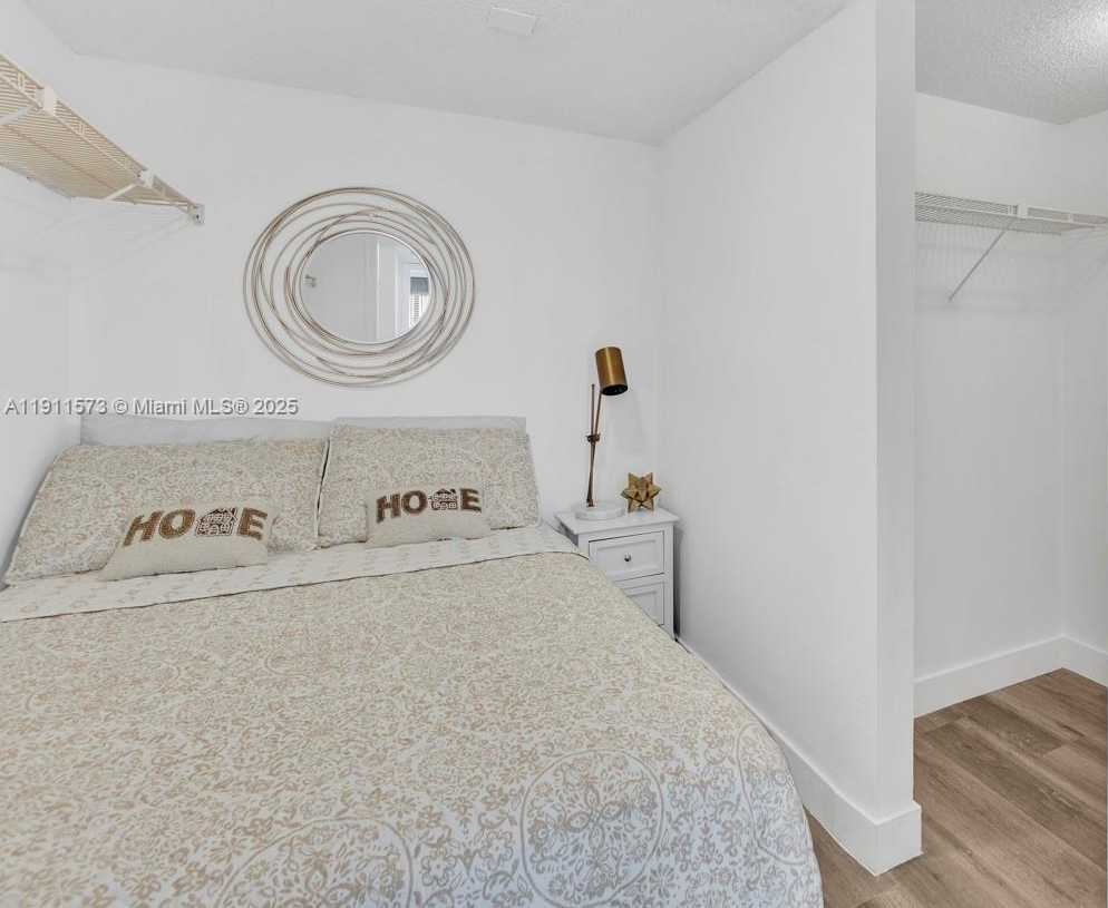 Small Image of 17720 NORTH BAY RD #803, Sunny Isles Beach Number 16