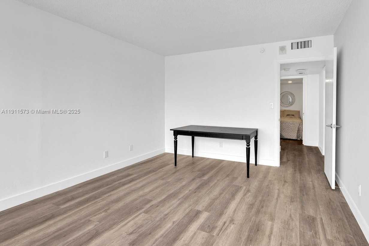 Small Image of 17720 NORTH BAY RD #803, Sunny Isles Beach Number 21