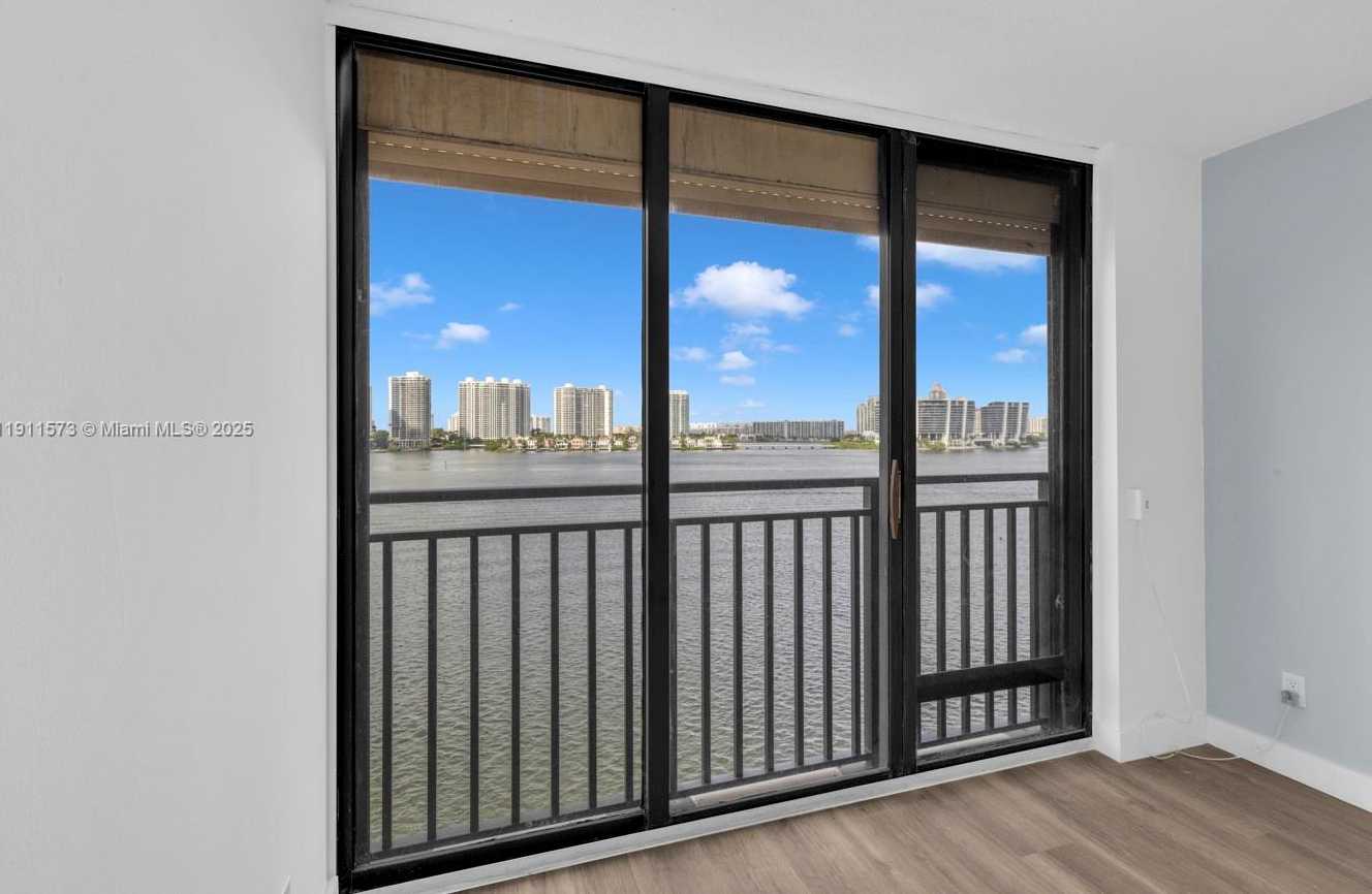 Small Image of 17720 NORTH BAY RD #803, Sunny Isles Beach Number 24