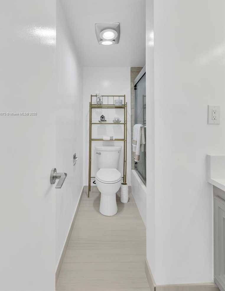 Small Image of 17720 NORTH BAY RD #803, Sunny Isles Beach Number 27
