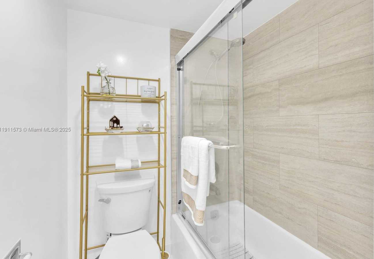 Small Image of 17720 NORTH BAY RD #803, Sunny Isles Beach Number 28