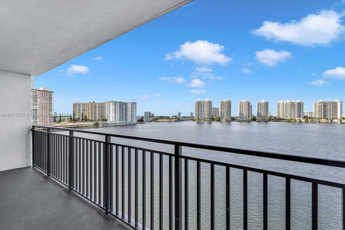 Small Image of 17720 NORTH BAY RD #803, Sunny Isles Beach Number 4